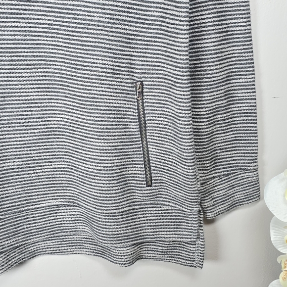 Per Se Sport Gray Stripe Knit Sweater Medium Large Stretch Country Cottage Chic - Picture 2 of 9